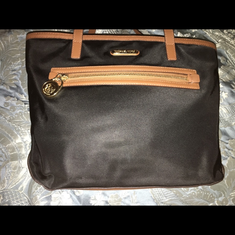 Michael Kors new genuine purse